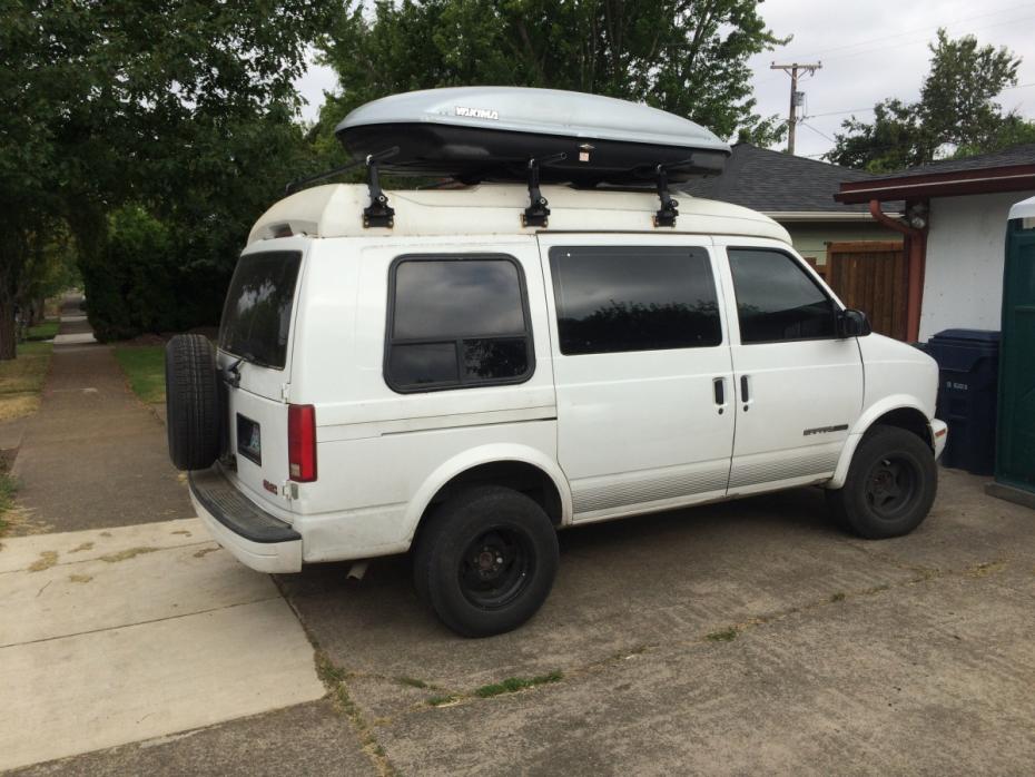 Chevrolet Astro Van: Kompaktowy Van, kt&oacute;ry Przywraca Życie Overlandingowi