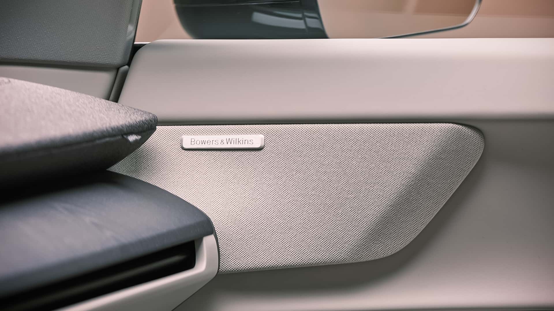 Volvo rewolucjonizuje pasy bezpieczeństwa: odważny krok w kierunku przyszłości bezpieczeństwa drogowego