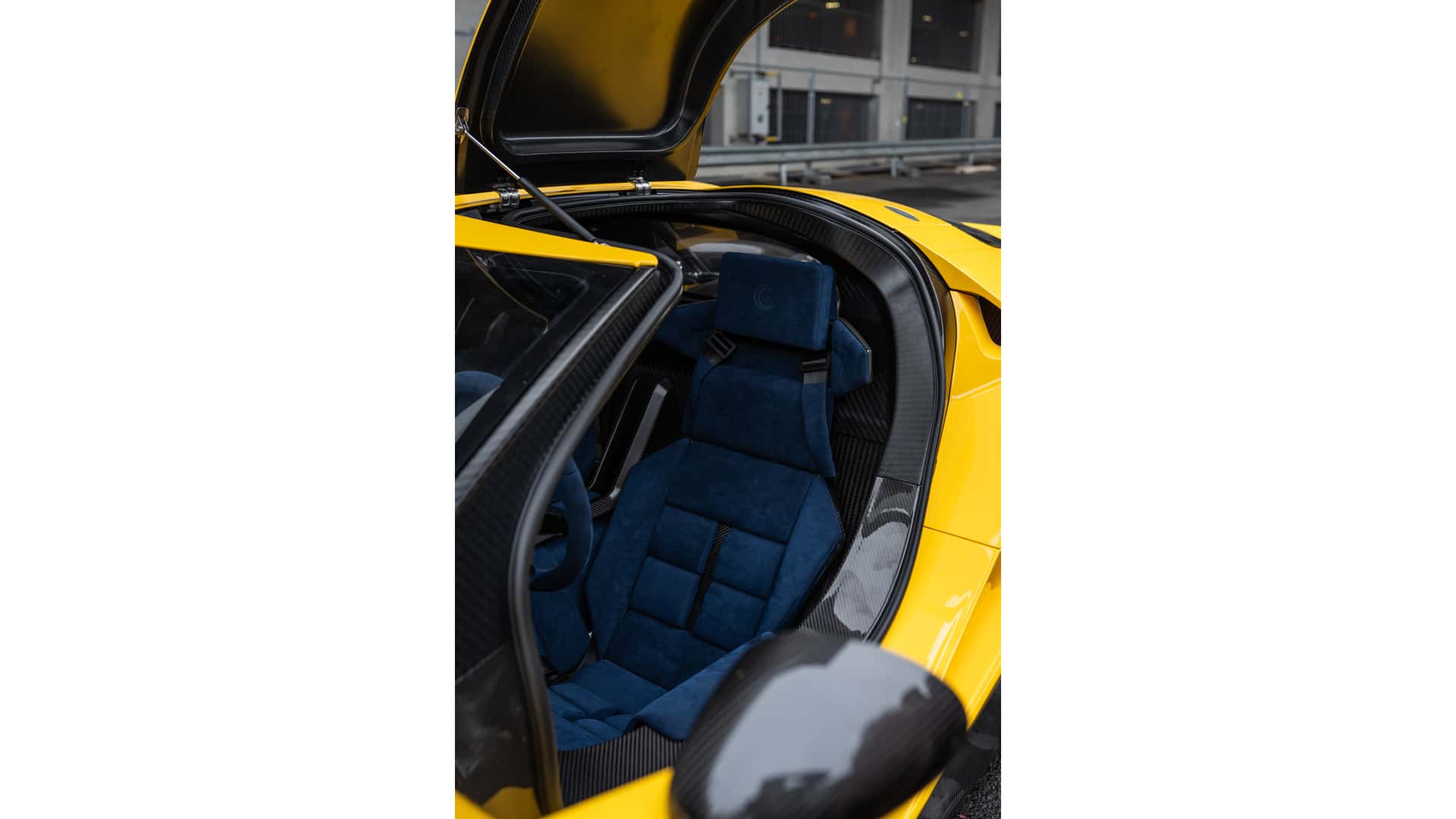 Capricorn 01 Zagato: Hypercar, kt&oacute;ra stawia czoła nowoczesności z manualną skrzynią bieg&oacute;w