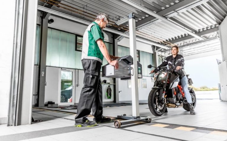 Kontrola techniczna motocykli: rok 2025 pod znakiem hałasu