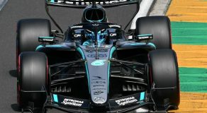 Mercedes zdobywa pole w Melbourne – sygnał ostrzegawczy dla konkurencji