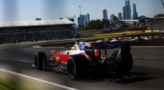 Mercedes zdobywa pole w Melbourne, ale Red Bull i Ferrari nie zamierzają s…