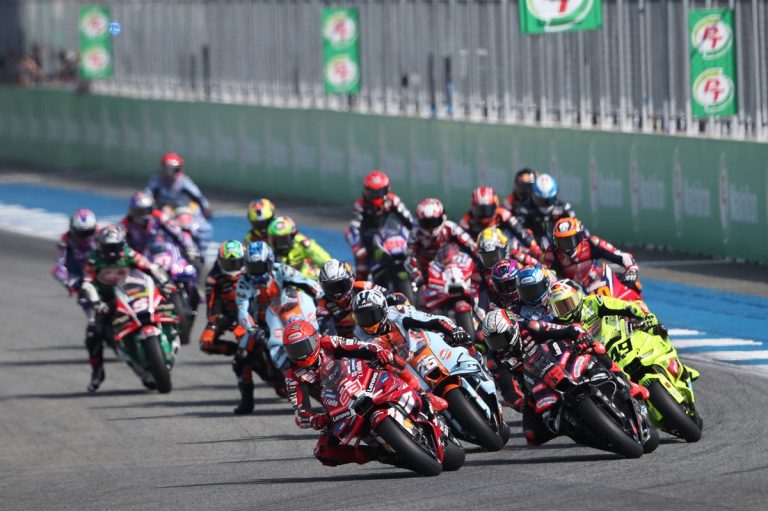 Bezzecchi triumfuje w GP Tajlandii: punkt zwrotny dla Aprilia i MotoGP
