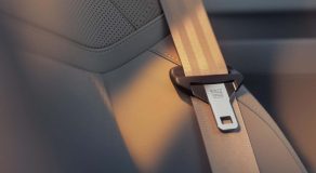 Volvo rewolucjonizuje pasy bezpieczeństwa: odważny krok w kierunku przyszłości bezpieczeństwa drogowego