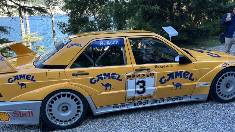 Mercedes 190 E Evo II w barwach Camel: legenda DTM błyszczy nad jeziorem…