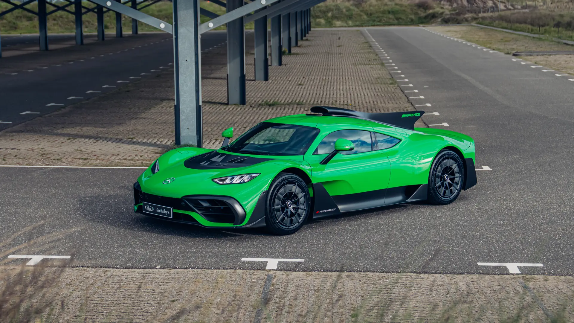 Mercedes-AMG One z F1 na sprzedaż. Niemal nowy egzemplarz z rekordowo…