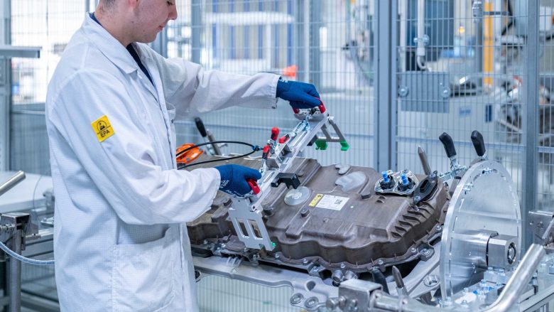 BMW stawia na wodór: w Bawarii ruszyła produkcja kluczowego komponentu…