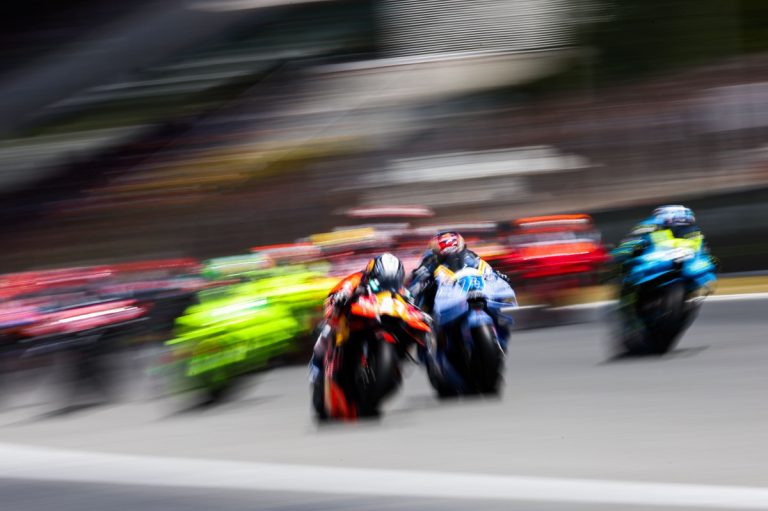 MotoGP: Pedro Acosta krytykuje organizatorów po chaosie na torze…