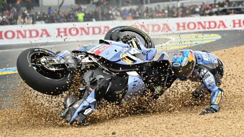 MotoGP: Błyskawiczna wywrotka Álexa Márqueza na torze Bugatti. Zawodnik…
