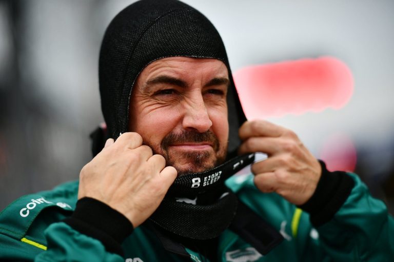Aston Martin stawia na niezawodność, a nie na szybkie poprawki. Alonso…