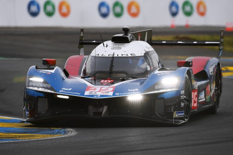 24h Le Mans: Alpine na pole position, Peugeot i Ferrari poza pierwszą…