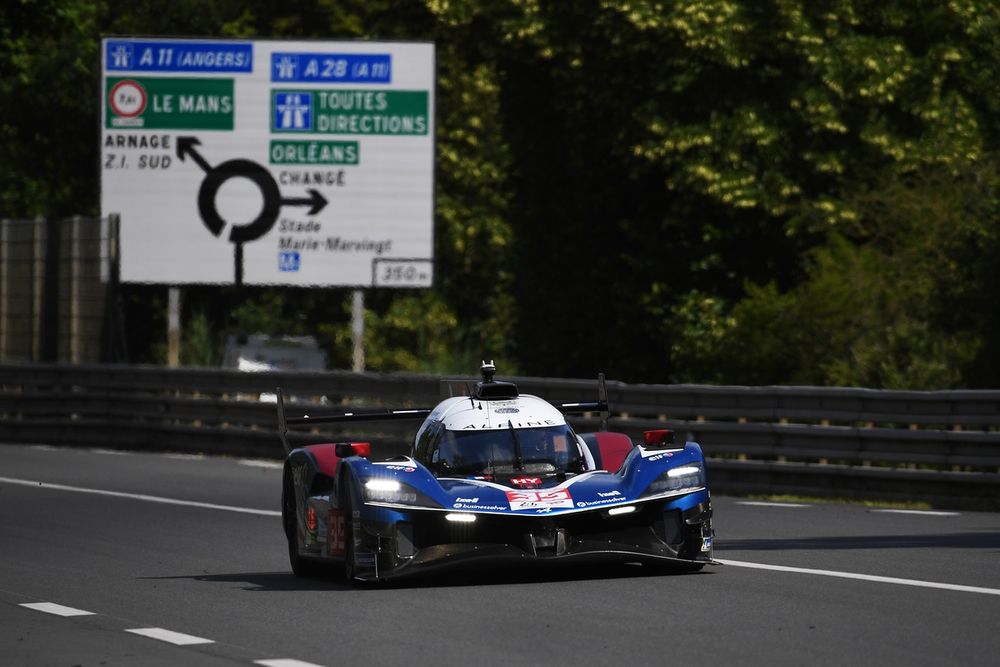 24h Le Mans: Cadillac zaskakuje, Toyota z kolizją