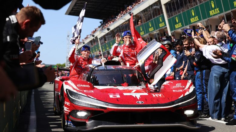 Toyota GR010 Hybrid nr 7 wygrywa 24h Le Mans mimo tajemniczej awarii