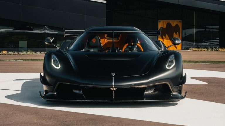 Pierwsza Koenigsegg Jesko Attack w czarnym wydaniu trafiła do Indiany