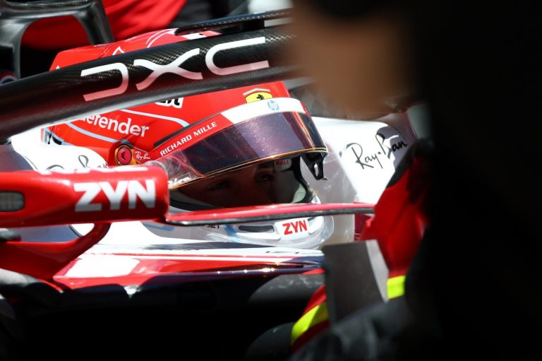 Leclerc zawstydzony po błędzie w Barcelonie. Ferrari SF-24 z nowościami…