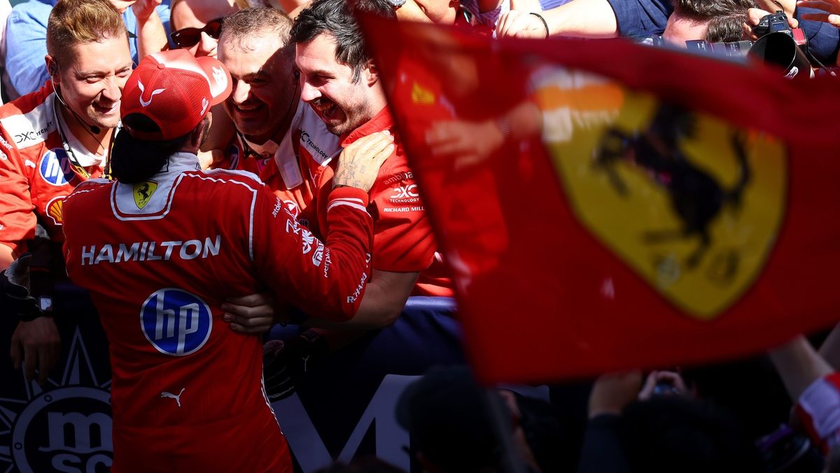 Hamilton wygrywa dla Ferrari! Pierwszy triumf Brytyjczyka w barwach Scuderii